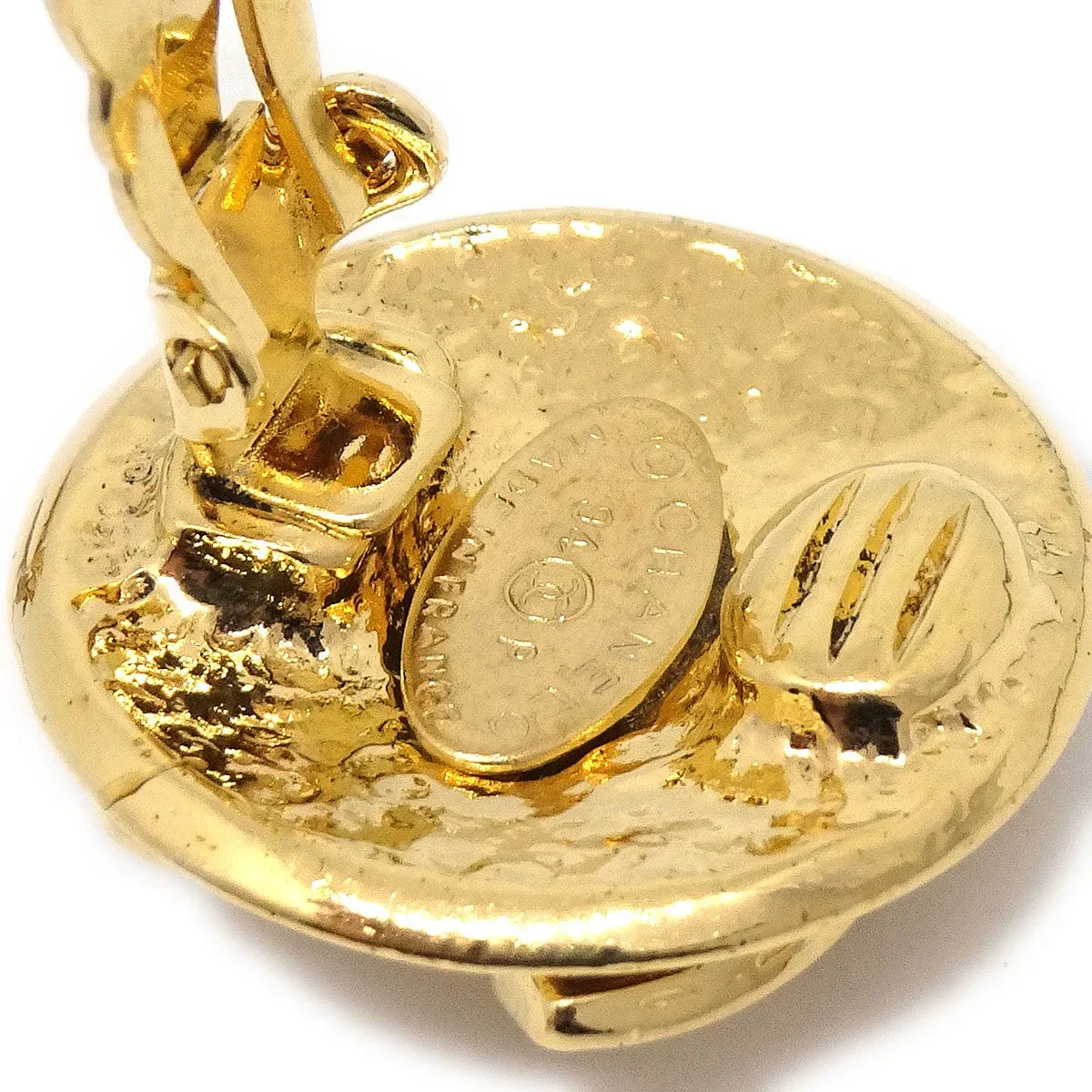 CHANEL 1994 Round CC Earrings Small - Image 4