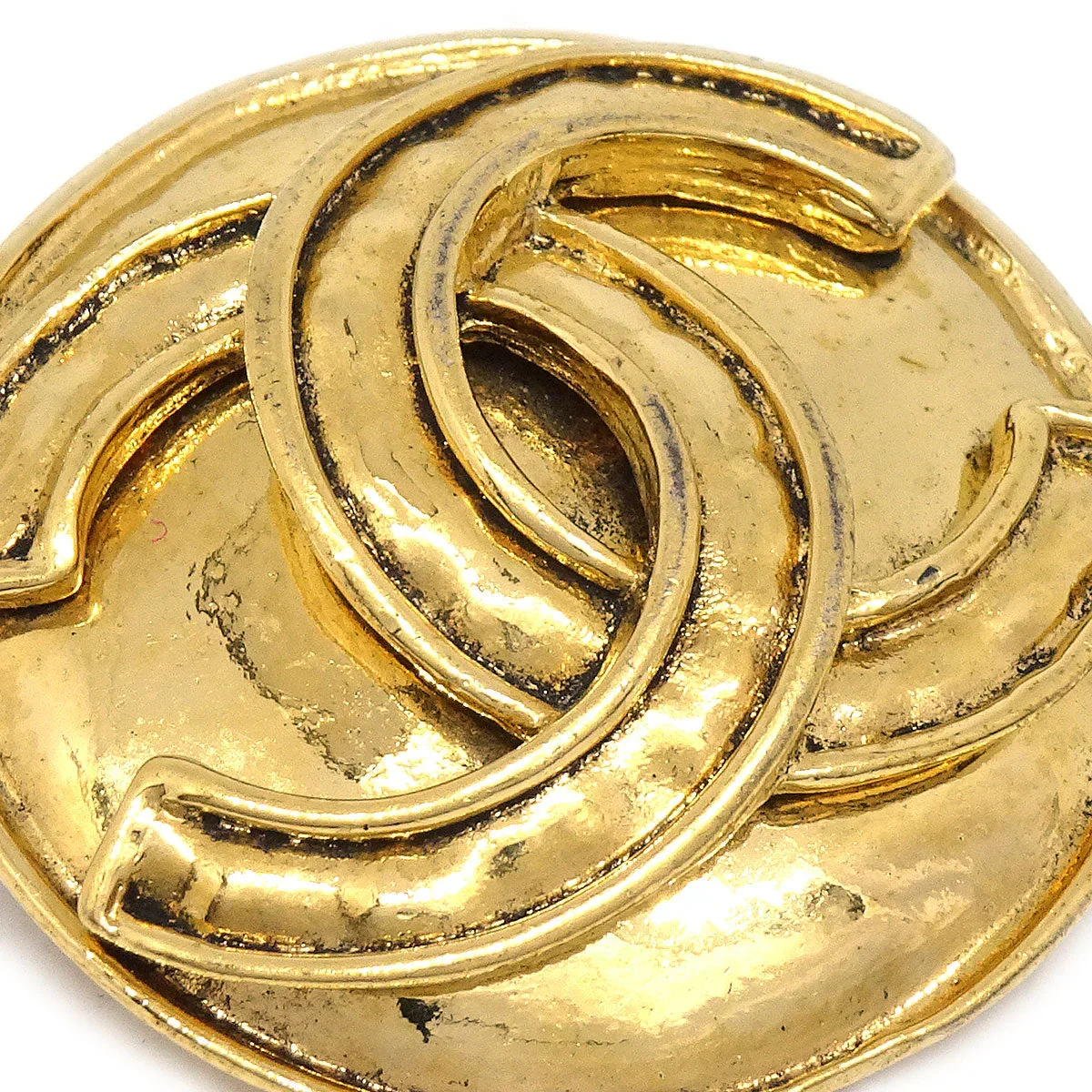CHANEL Medallion Brooch Gold 94P - Image 2