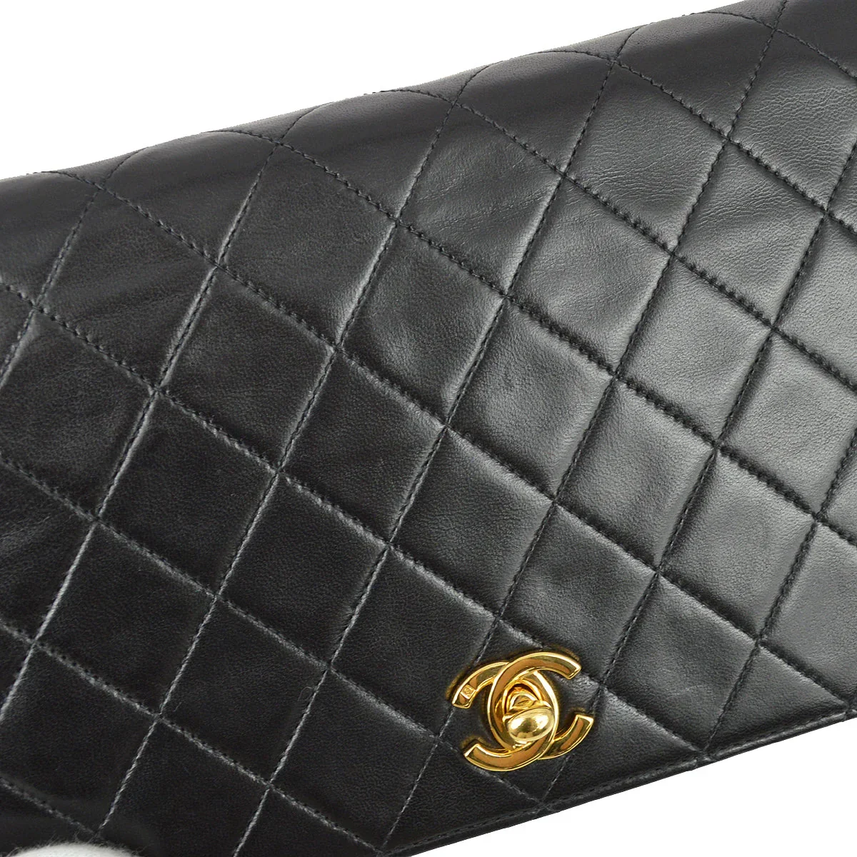 Chanel 2001-2003 Lambskin Small Turnlock Full Flap Bag - Image 6