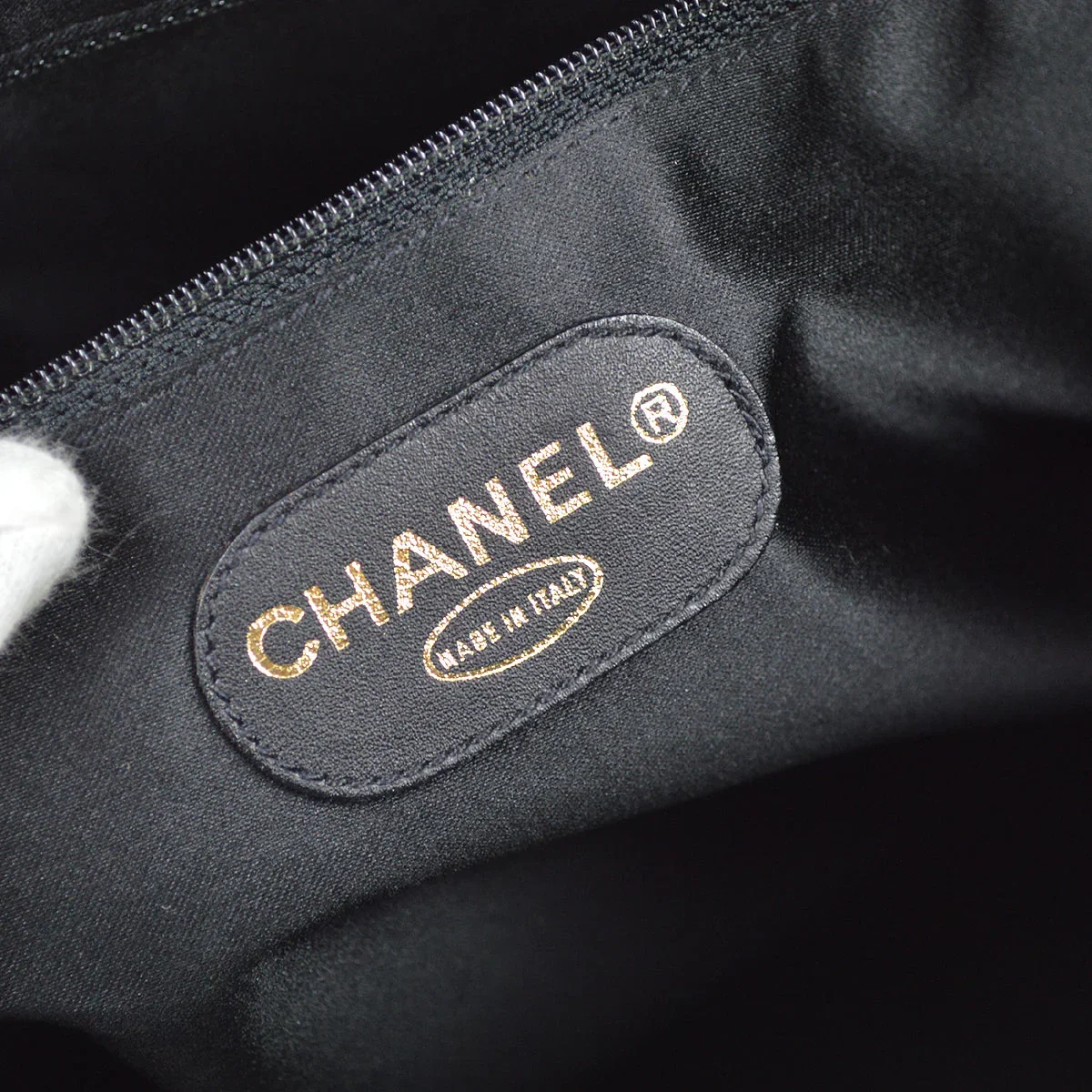 Chanel 1994-1996 Black Caviar Zipper Tote 41 - Image 9