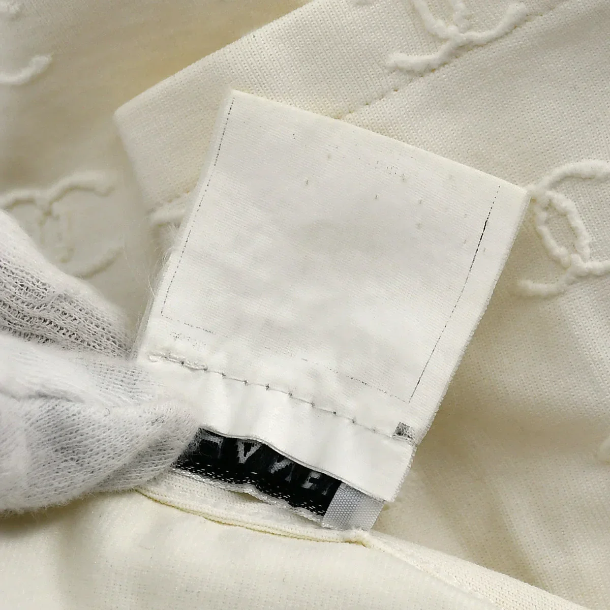 Chanel Cropped T-shirt White - Image 10