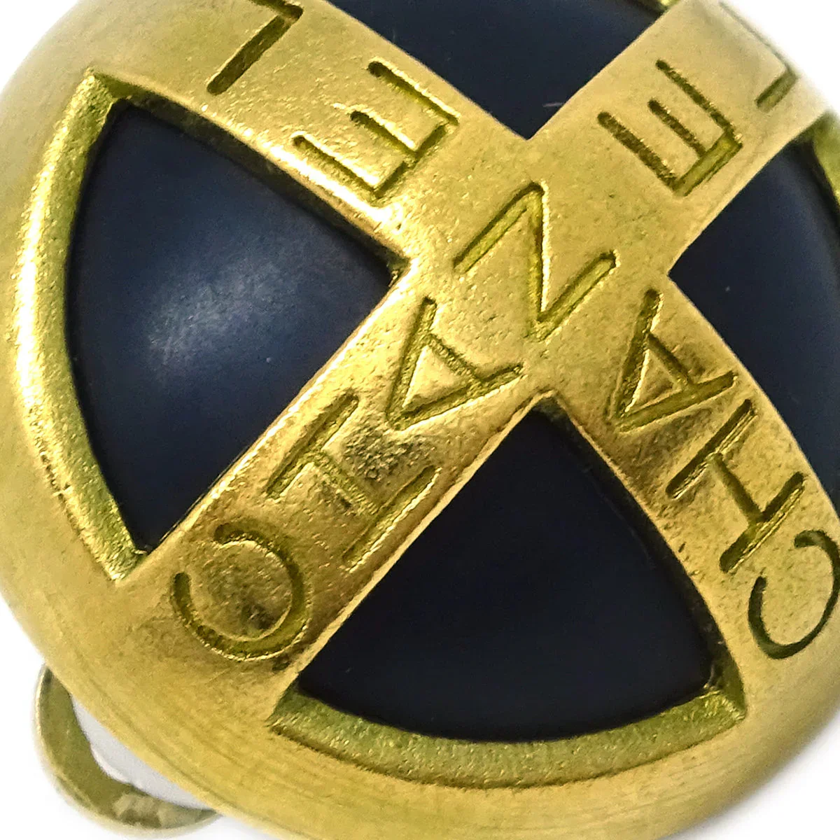 Chanel Gold Button Earrings Clip-On 95P - Image 2