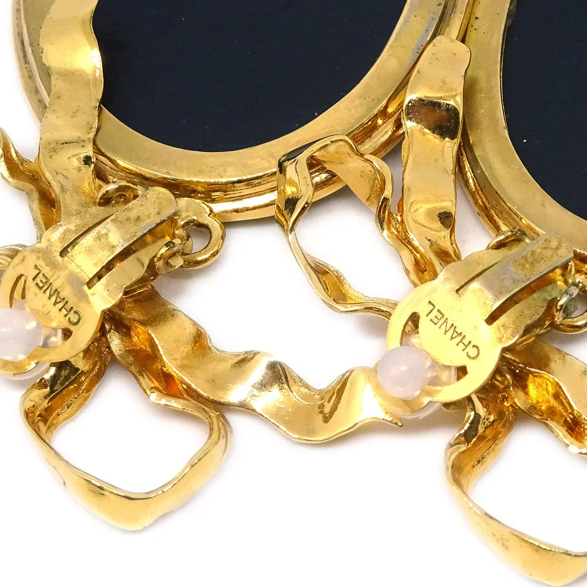 Chanel Cameo Dangle Earrings Clip-On Gold - Image 3