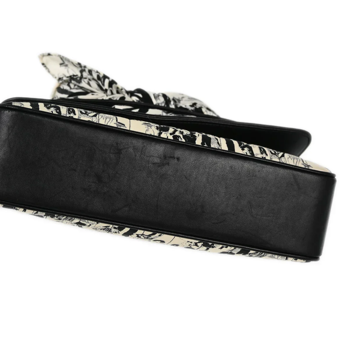 Chanel 2003-2004 Black White Silk Lambskin Choco Bar Shoulder Bag - Image 3
