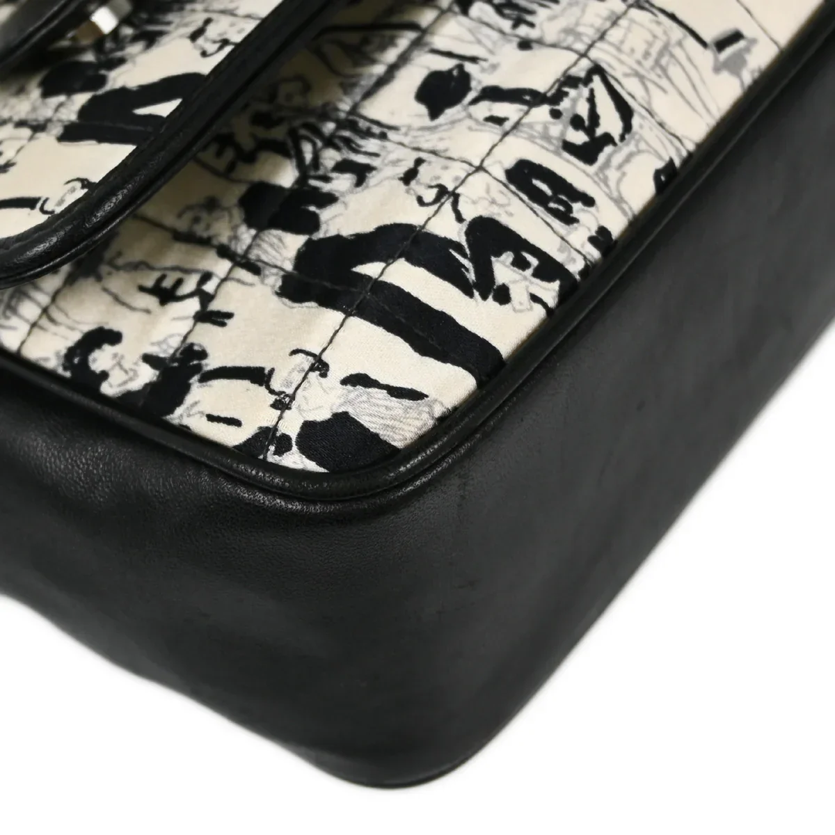 Chanel 2003-2004 Black White Silk Lambskin Choco Bar Shoulder Bag - Image 4