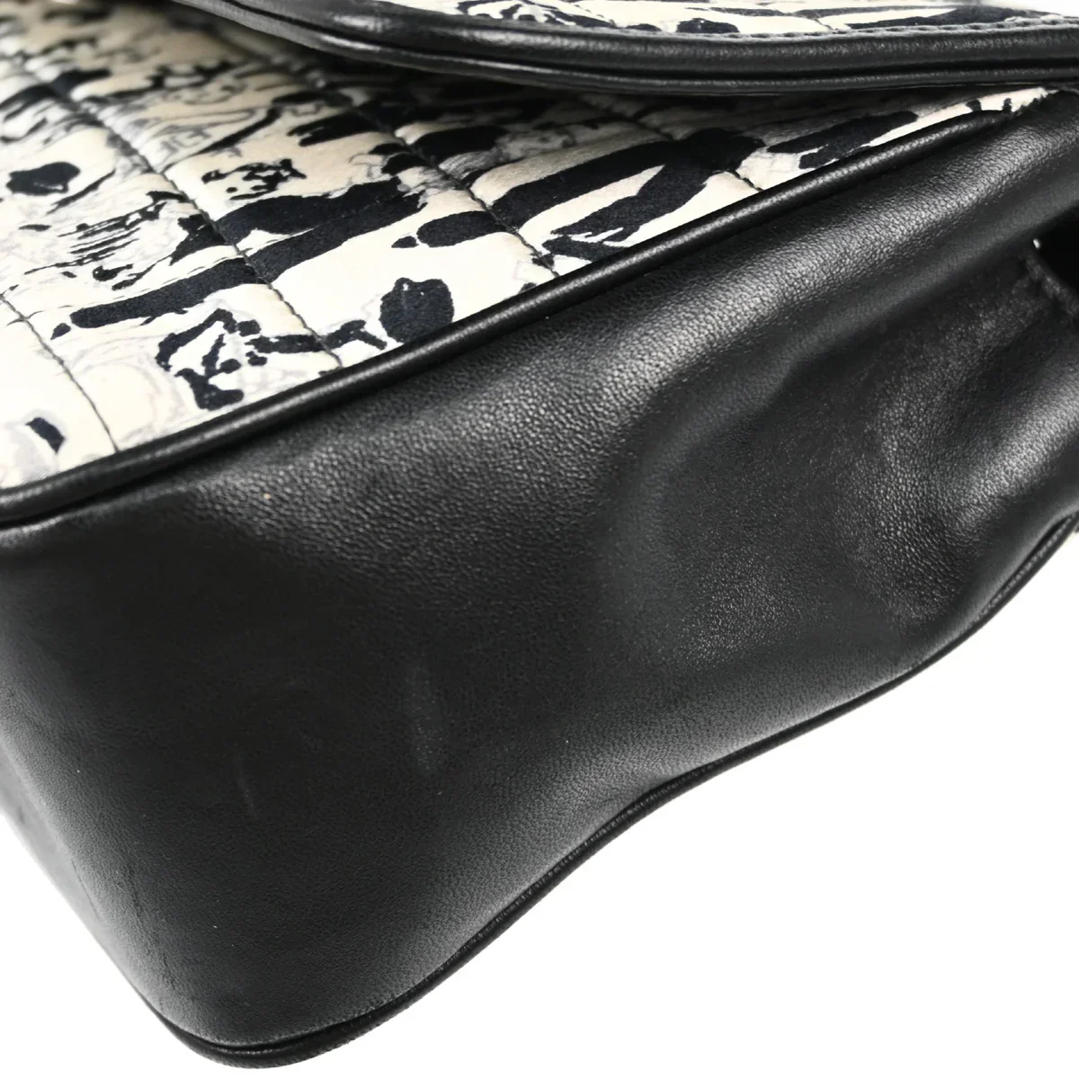 Chanel 2003-2004 Black White Silk Lambskin Choco Bar Shoulder Bag - Image 5