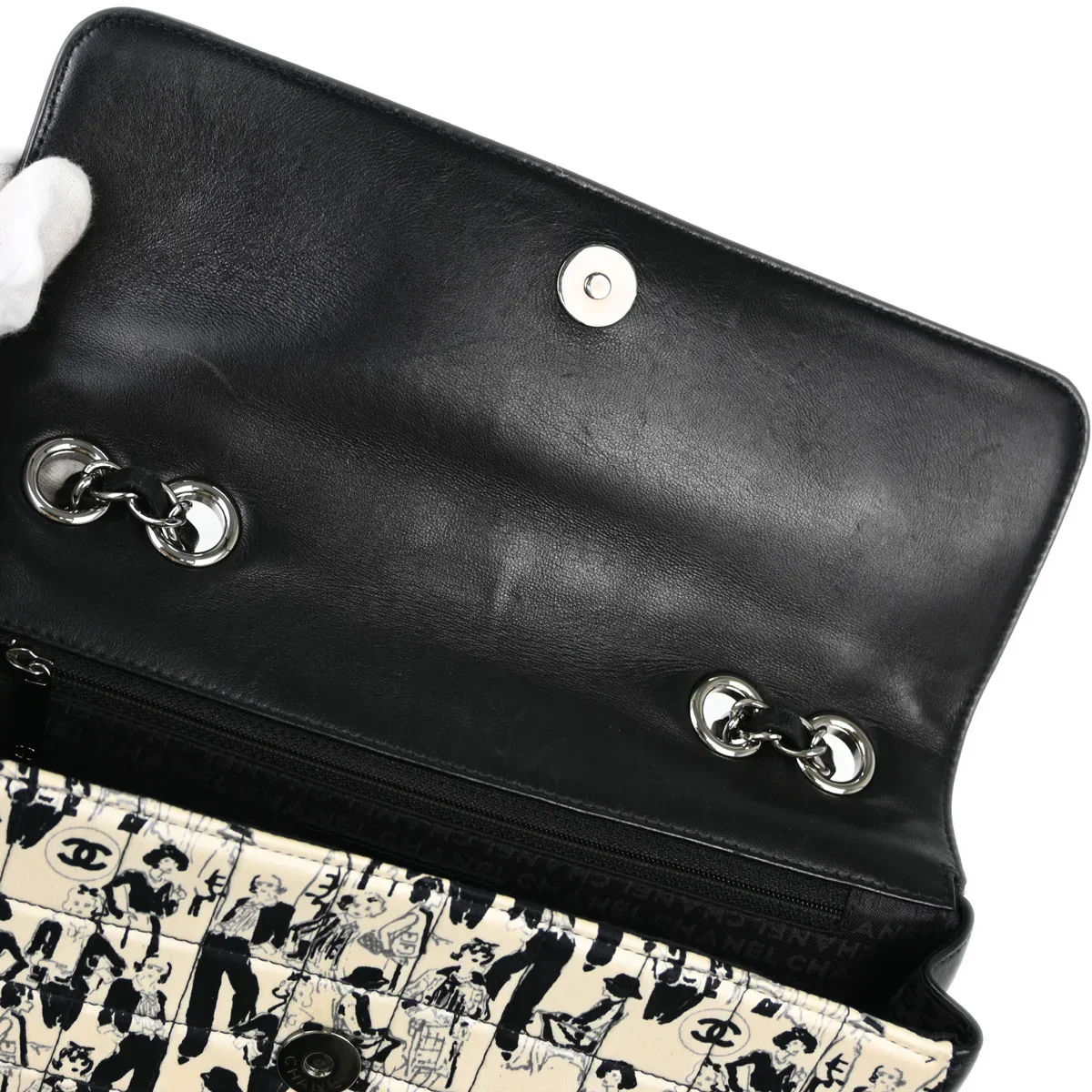 Chanel 2003-2004 Black White Silk Lambskin Choco Bar Shoulder Bag - Image 6