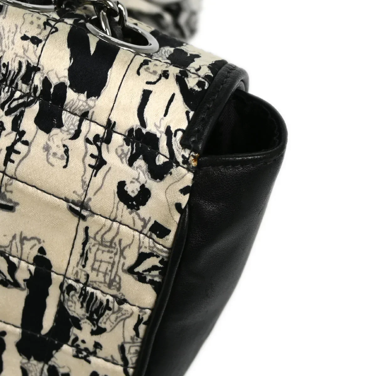 Chanel 2003-2004 Black White Silk Lambskin Choco Bar Shoulder Bag - Image 9