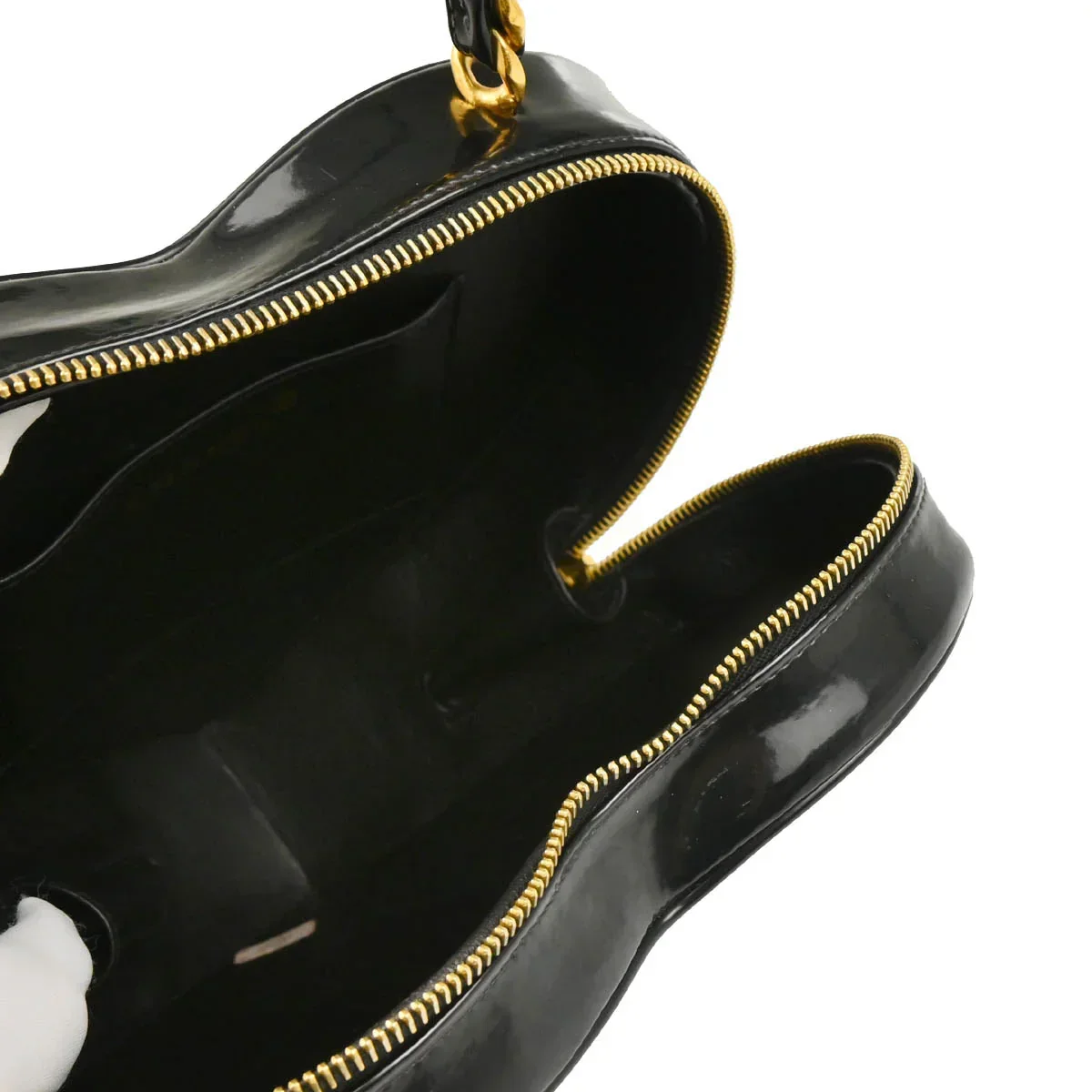 Chanel Black Patent Leather Heart Vanity Handbag - Image 4
