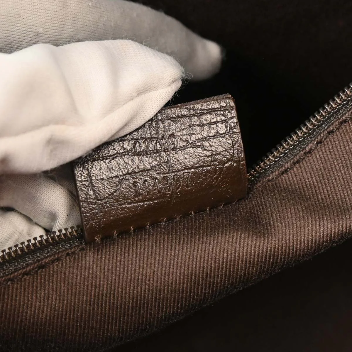 Gucci Brown Beige GG Jackie Handbag - Image 10