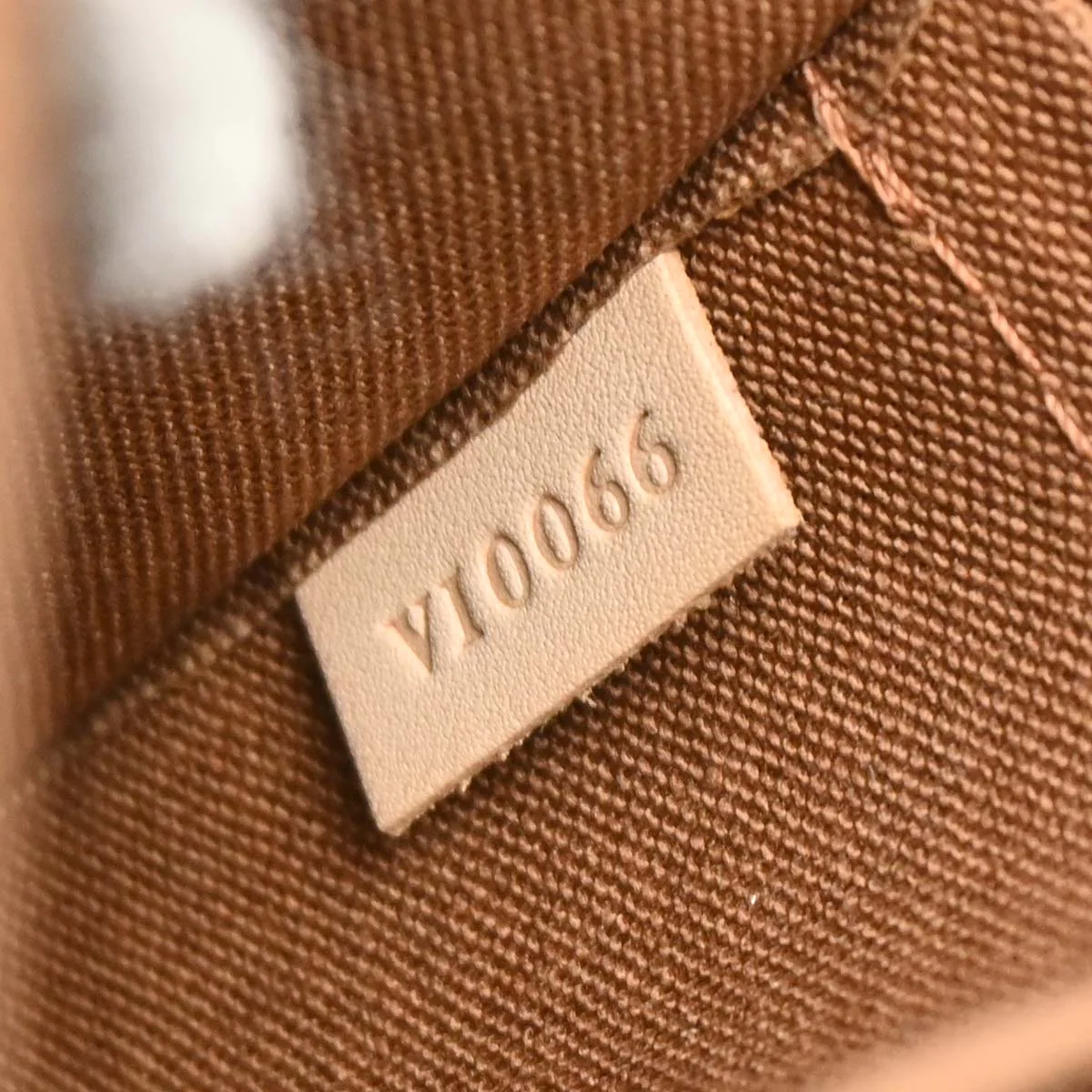 Louis Vuitton 2006 Monogram Sologne Shoulder Bag M42250 - Image 10