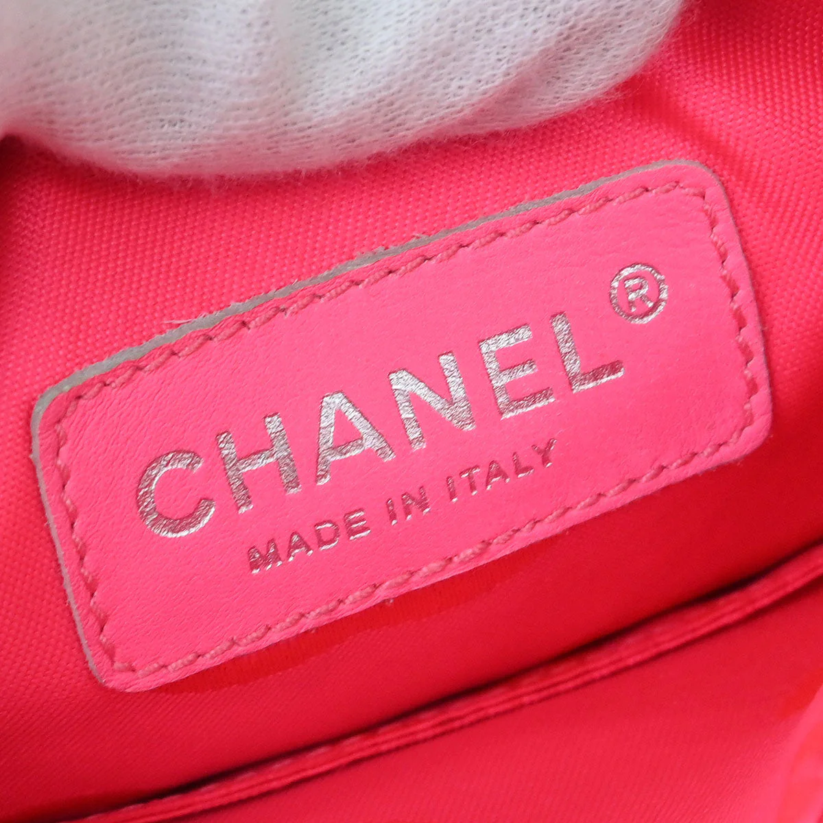Chanel 2005-2006 Black Calfskin Cambon Ligne Shoulder Bag - Image 9