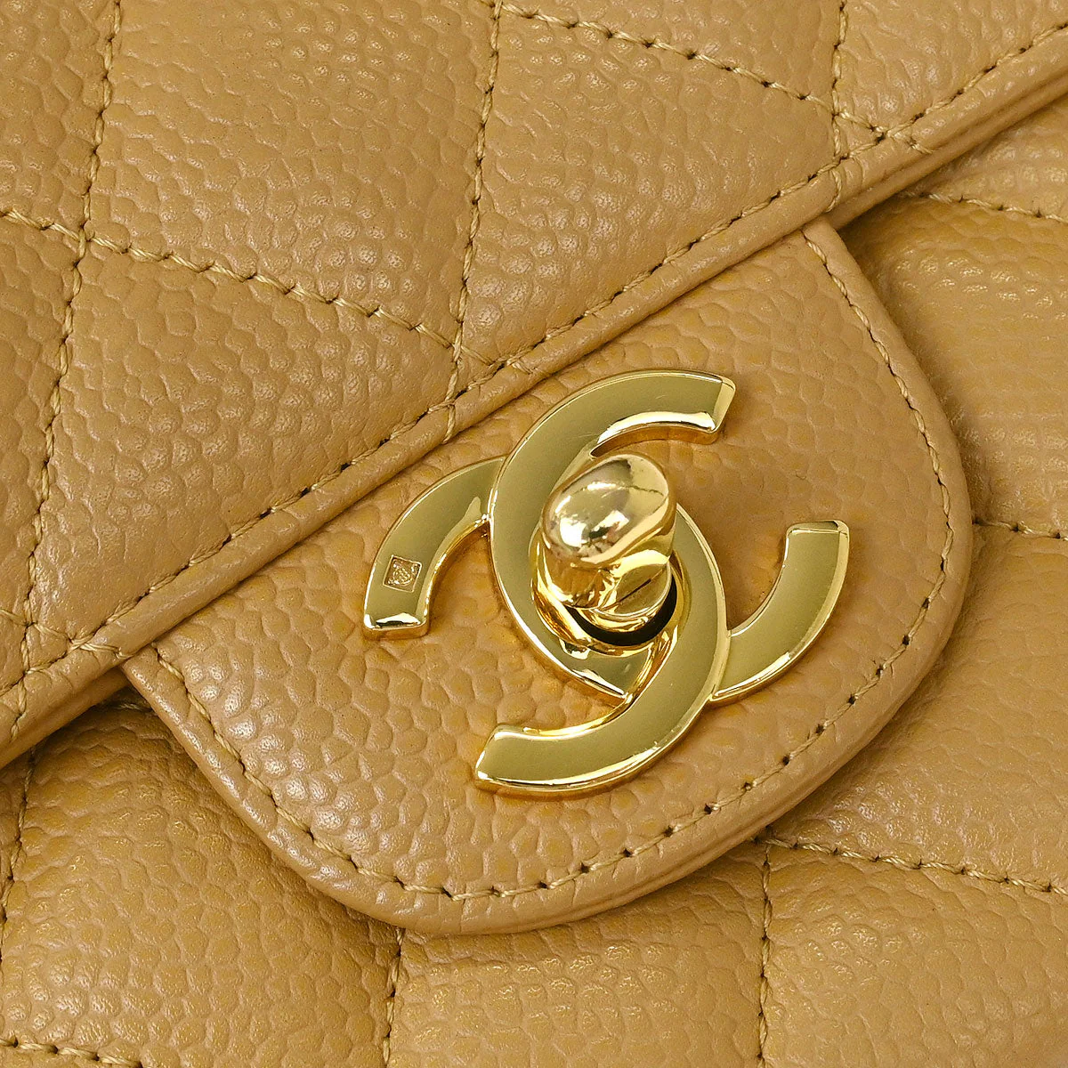 Chanel 2006-2008 Beige Caviar East West Shoulder Bag - Image 5