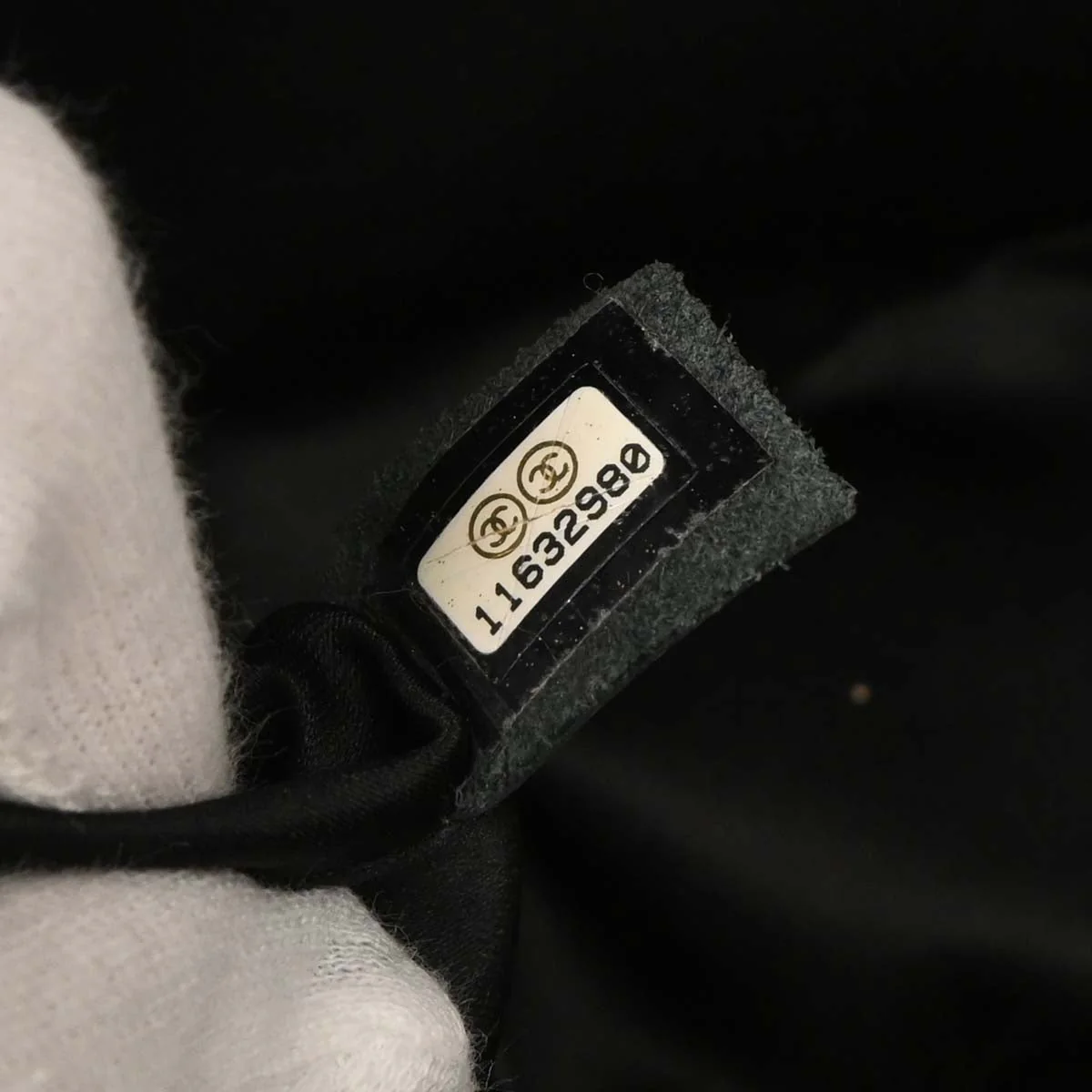 Chanel 2006-2008 Black Lambskin Shoulder Bag - Image 10