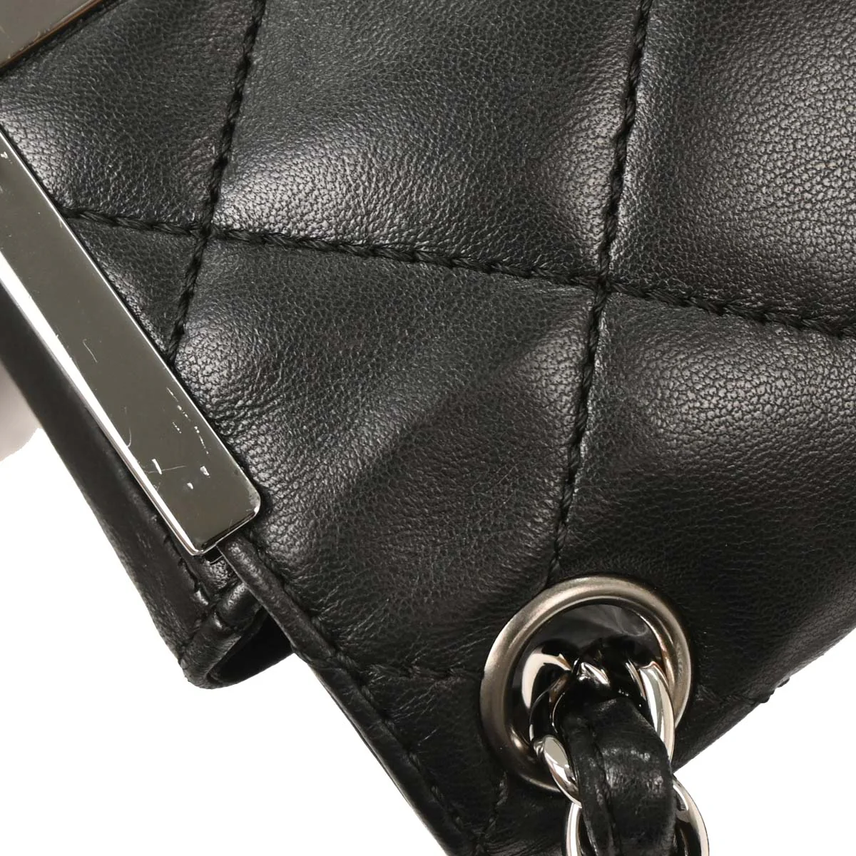 Chanel 2006-2008 Black Lambskin Shoulder Bag - Image 5