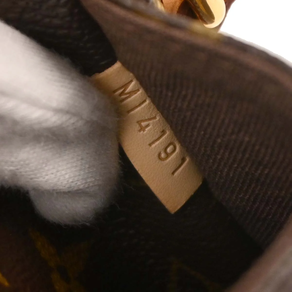 Louis Vuitton 2011 Monogram Menilmontant PM Shoulder Bag M40474 - Image 10