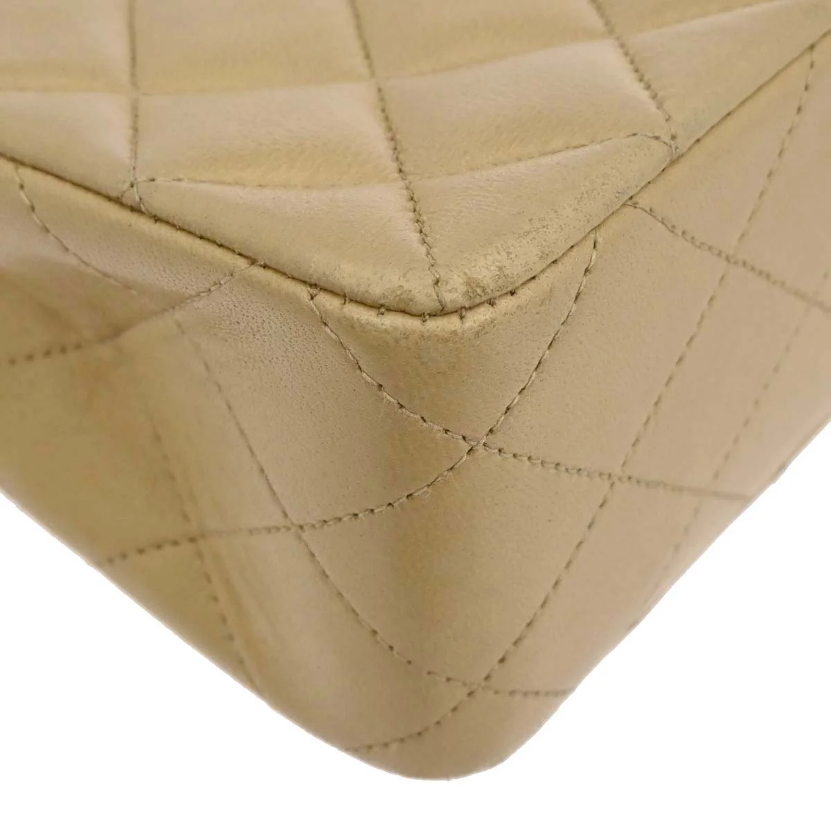 Chanel 1991-1994 Beige Lambskin Classic Square Flap Shoulder Bag - Image 3
