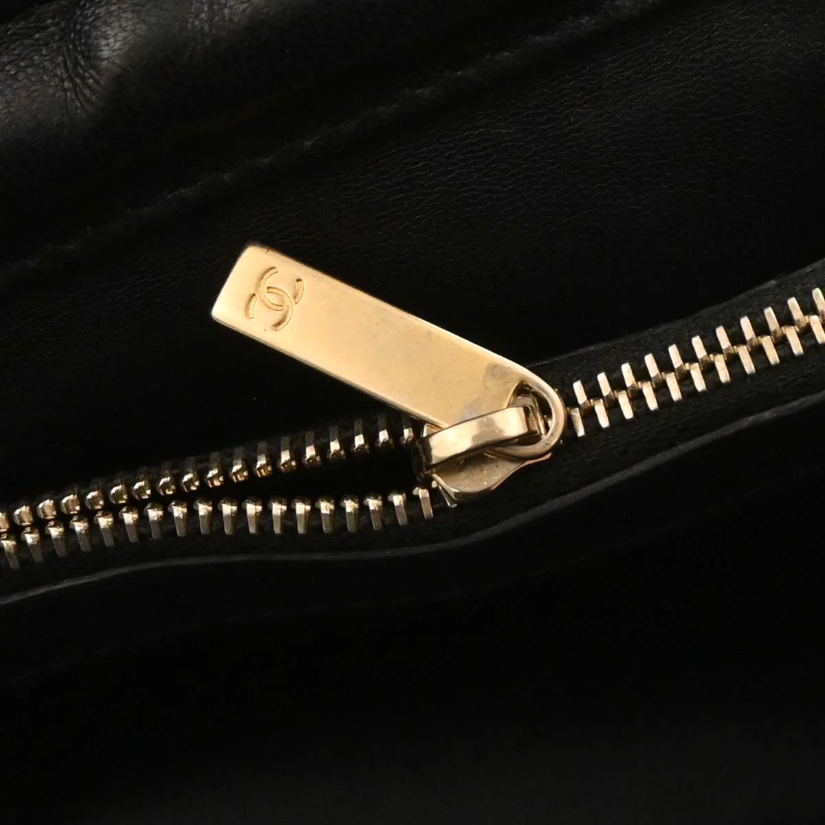 Chanel 2017 Black Sequins Dare To Disturb Shoulder Bag - Image 7
