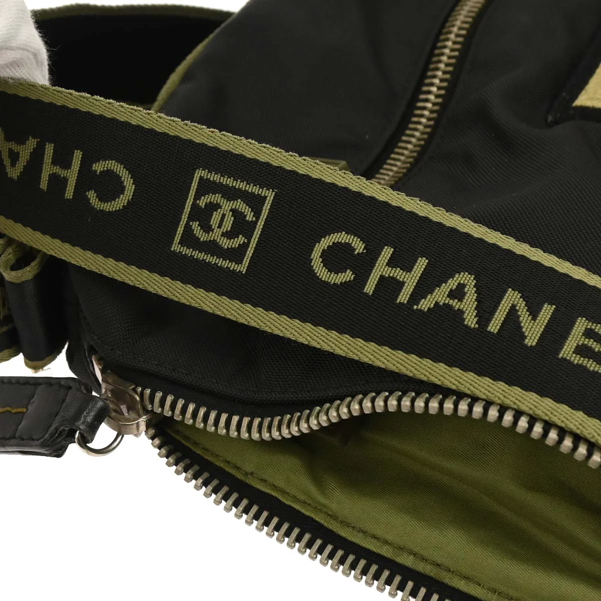 Chanel 2005-2006 Black Nylon Sport Line Shoulder Bag - Image 7