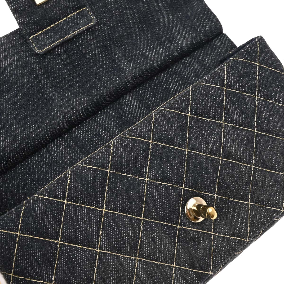 Chanel 2005-2006 Navy Denim Single Flap Chain Shoulder Bag - Image 6