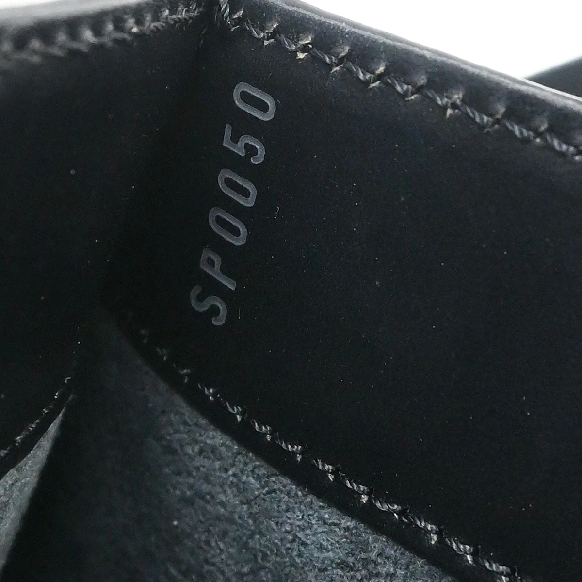 Louis Vuitton 2000 Black Epi Pochette Demi-lune Handbag M52622 - Image 7