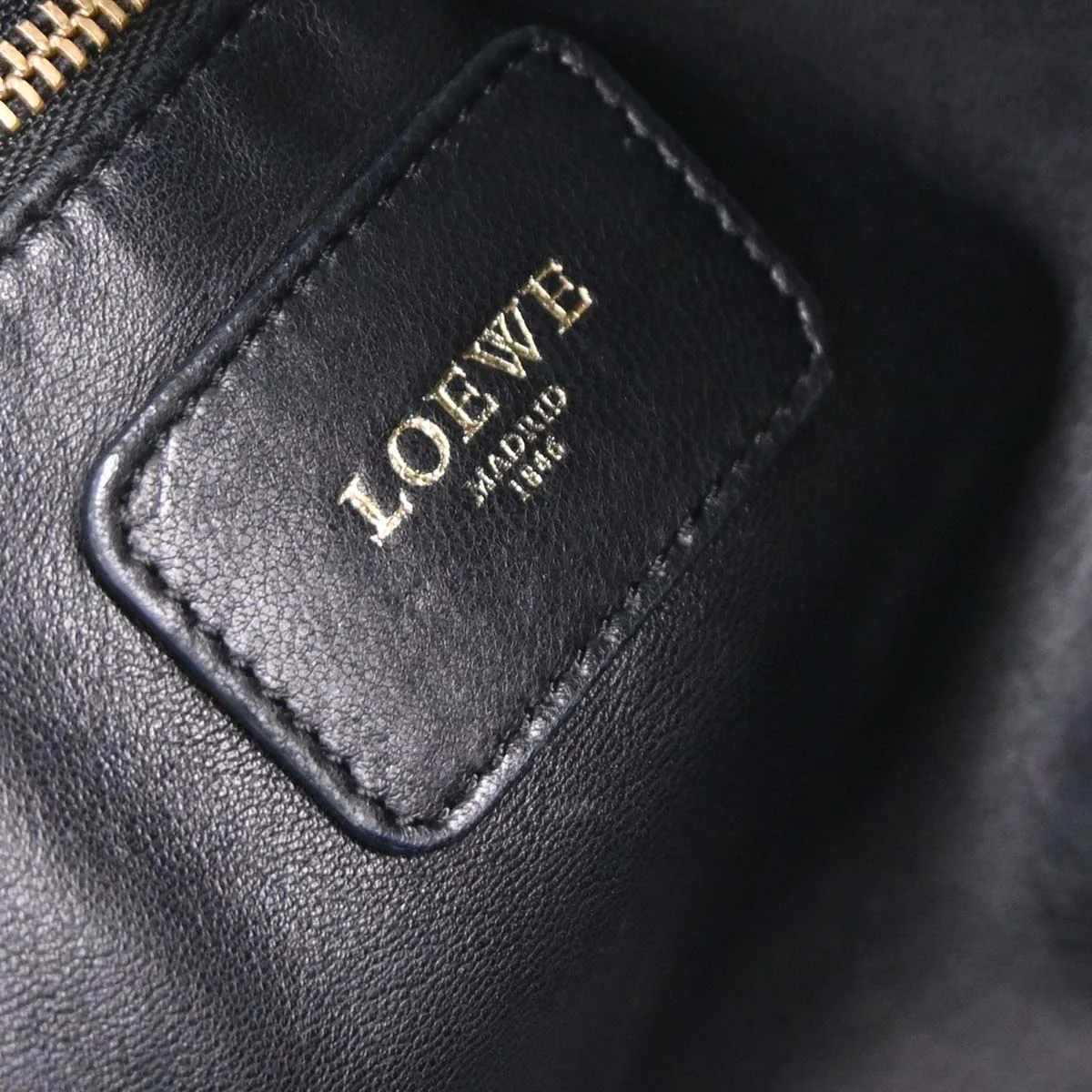 Loewe Black Leather Amazona 36 Handbag - Image 9