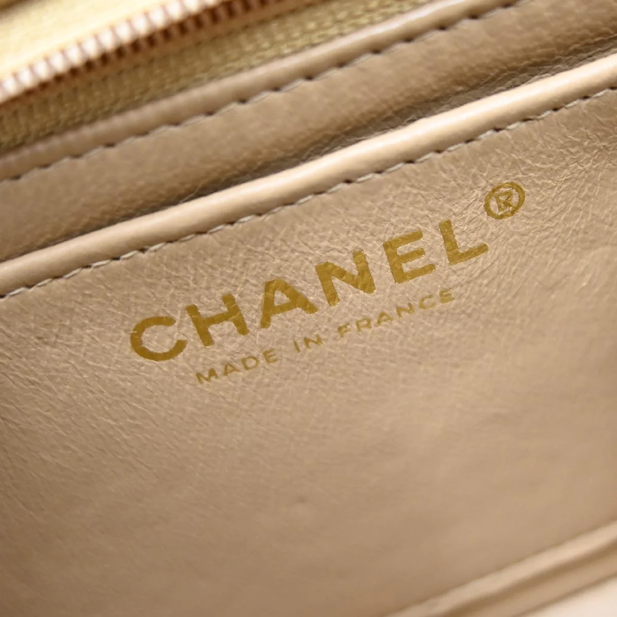 Chanel 2005-2006 Beige Caviar Mini Classic Square Flap Shoulder Bag - Image 9
