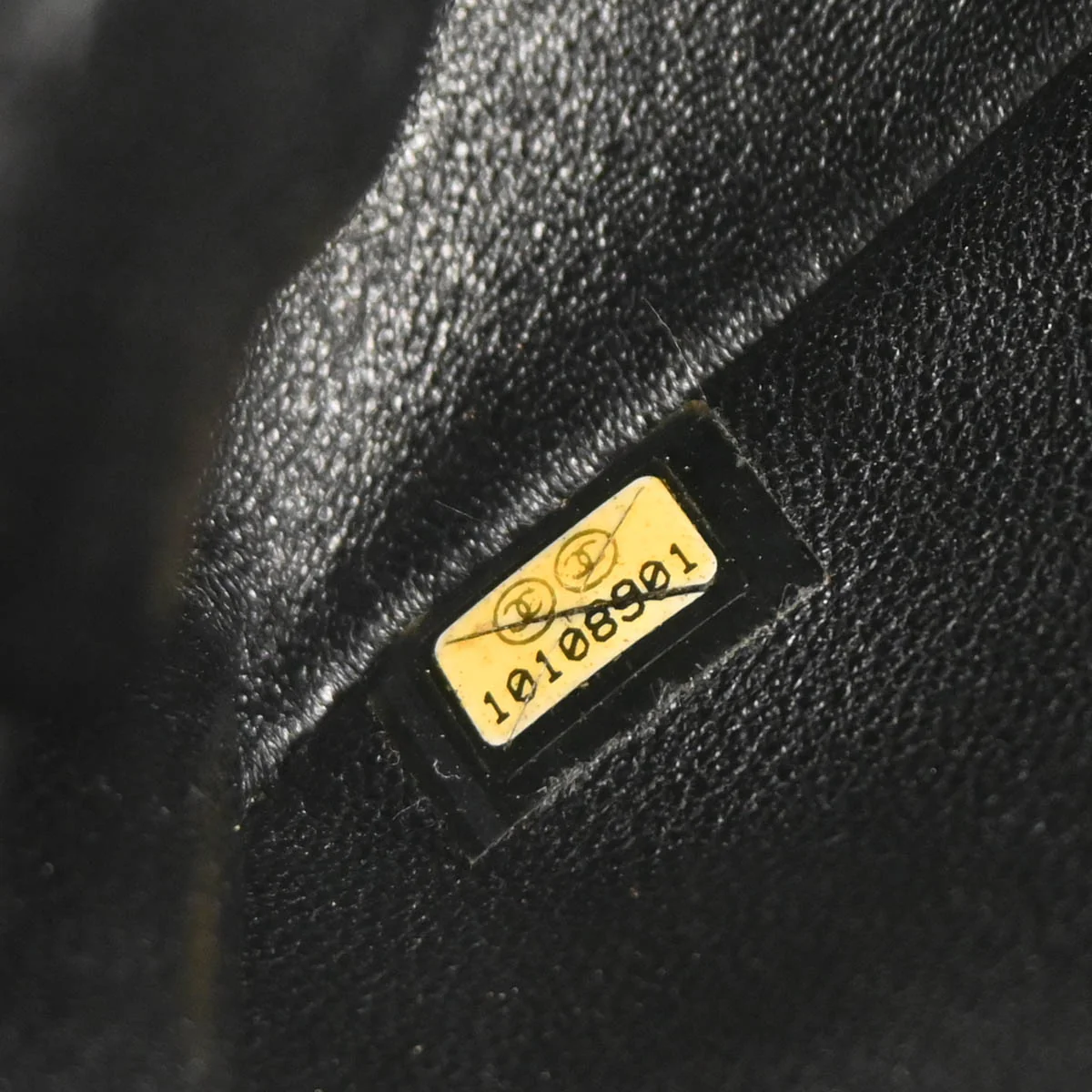 Chanel 2005-2006 Black Lambskin Chain Handbag - Image 9