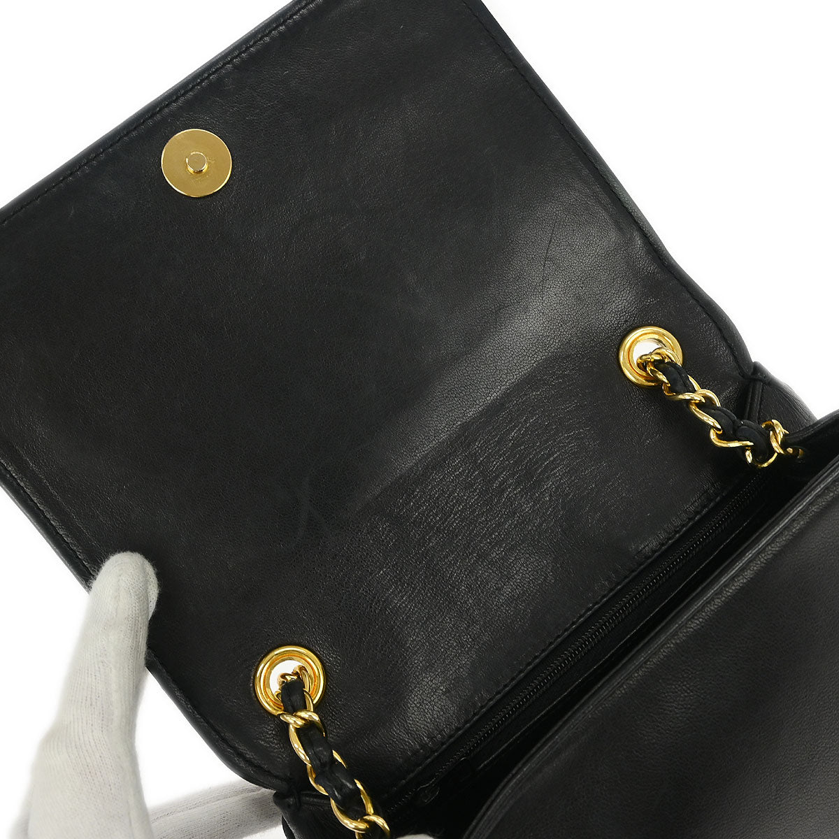 Chanel 1986-1988 Black Lambskin Full Flap Shoulder Bag - Image 7