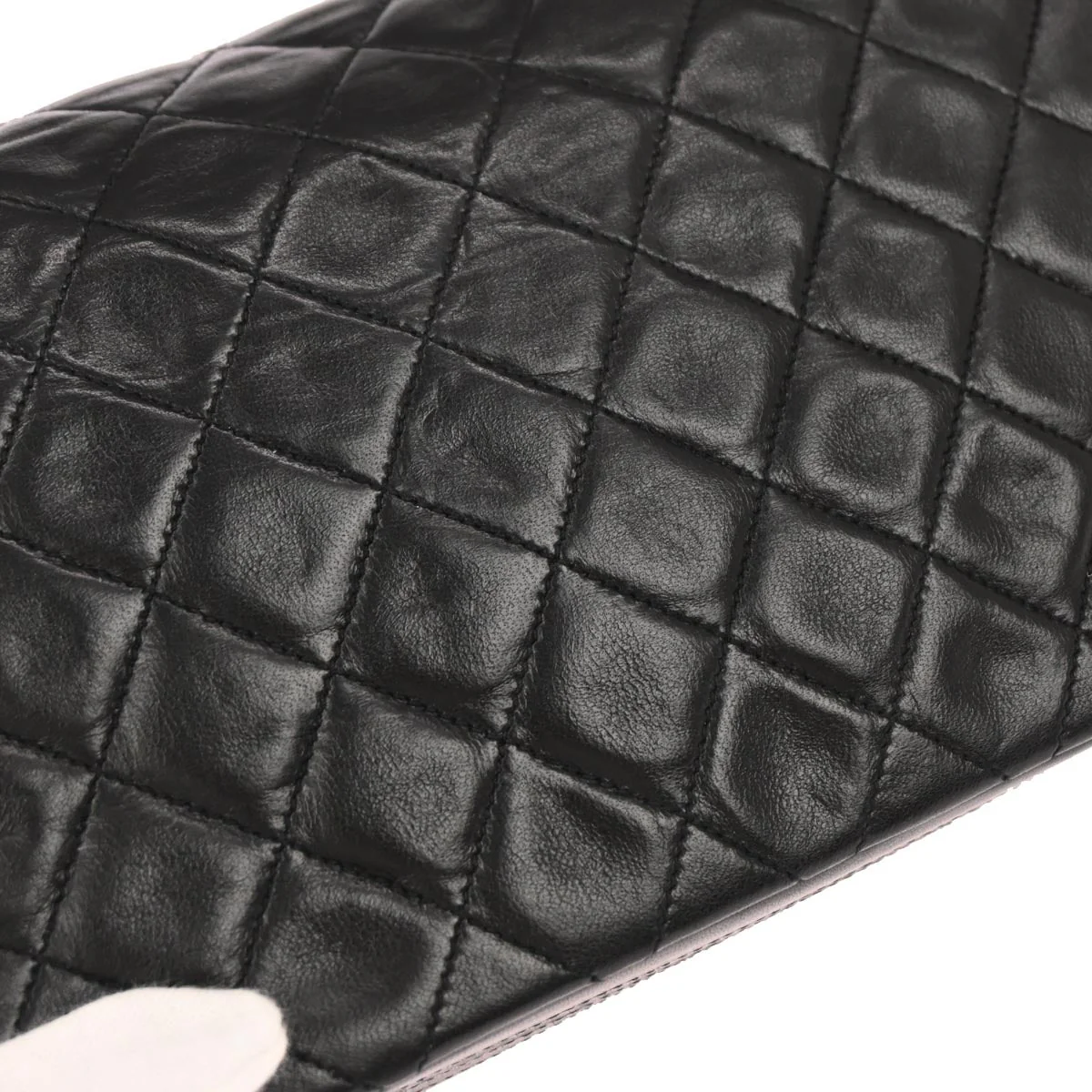 Chanel 1989-1991 Black Lambskin Shoulder Bag - Image 4