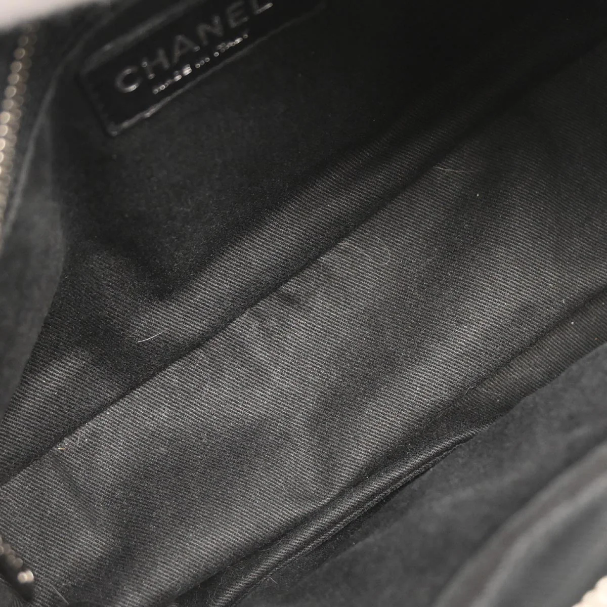 Chanel Black Lambskin Diamond Stitch Handbag - Image 7