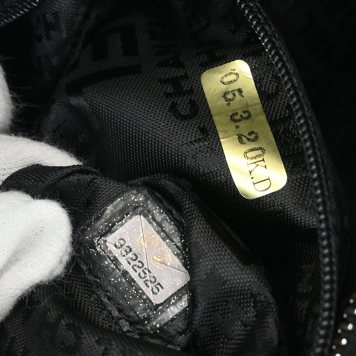 Chanel Black Caviar Chocobar Handbag - Image 10