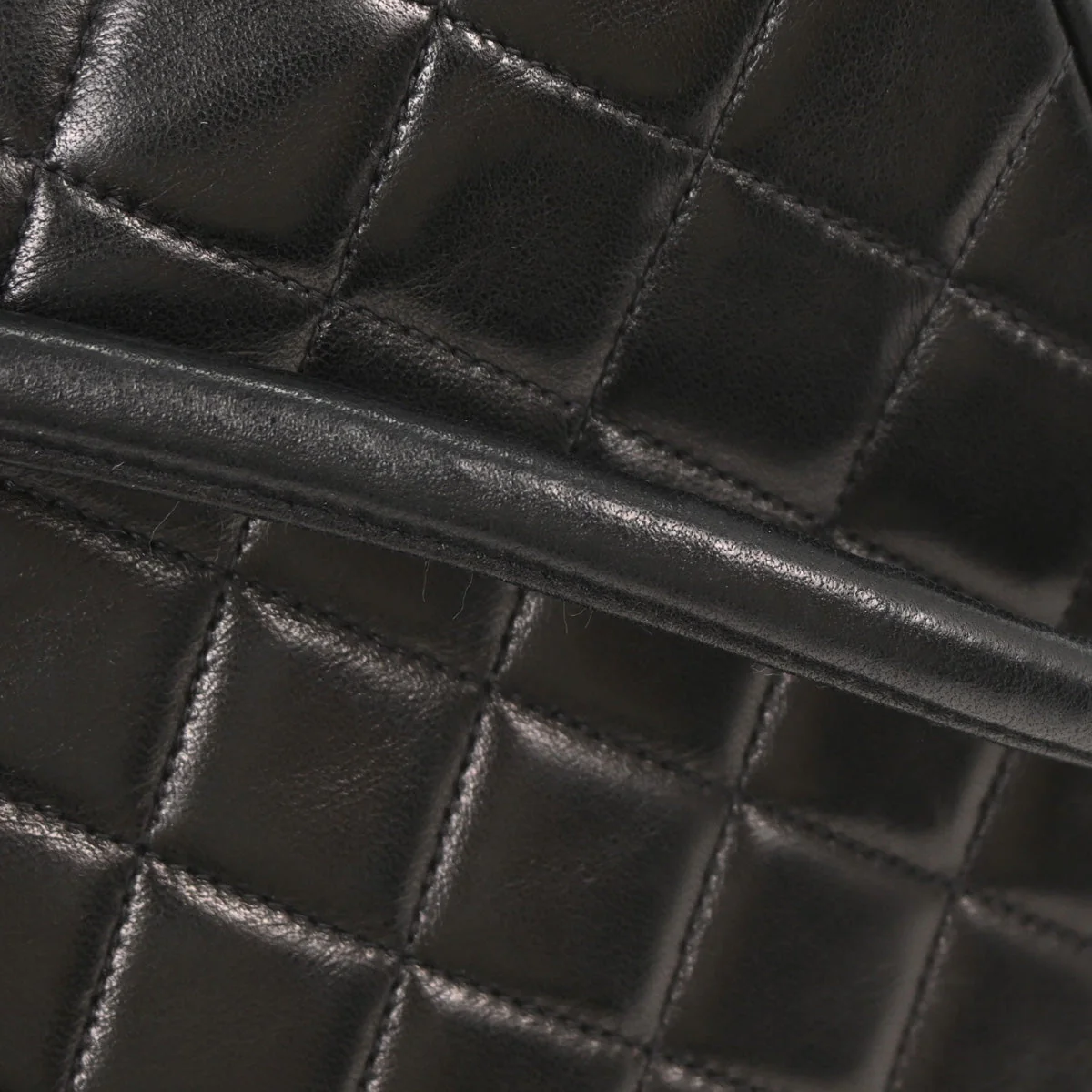 Chanel Black Lambskin Shoulder Bag - Image 3
