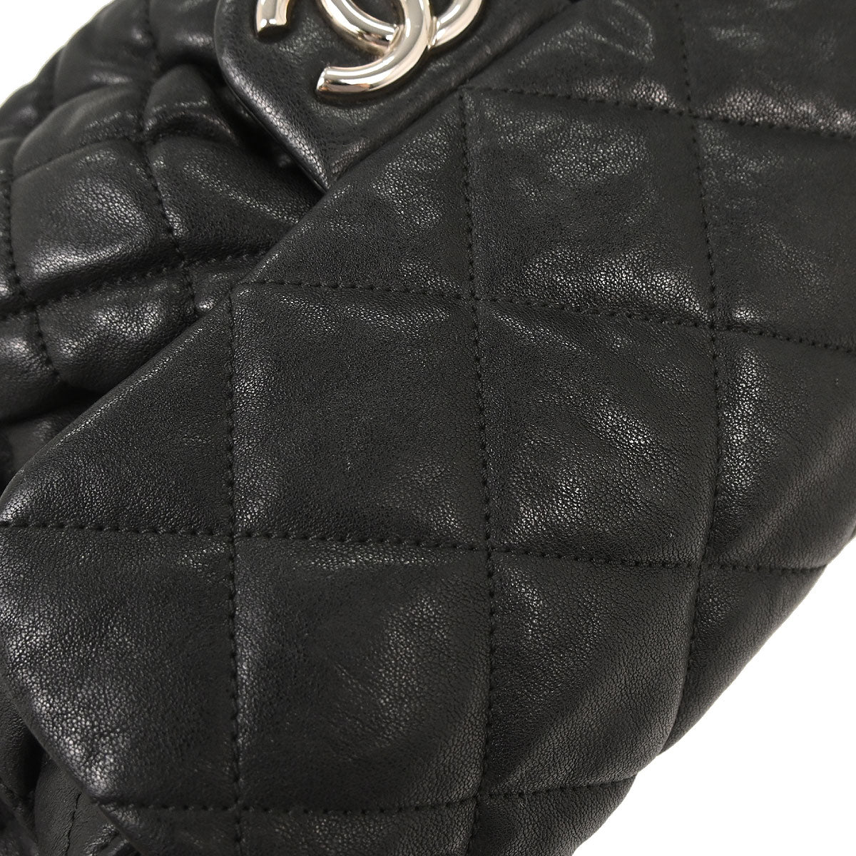 Chanel 2011 Black Calfskin Chain Around Shoulder Bag - Image 5