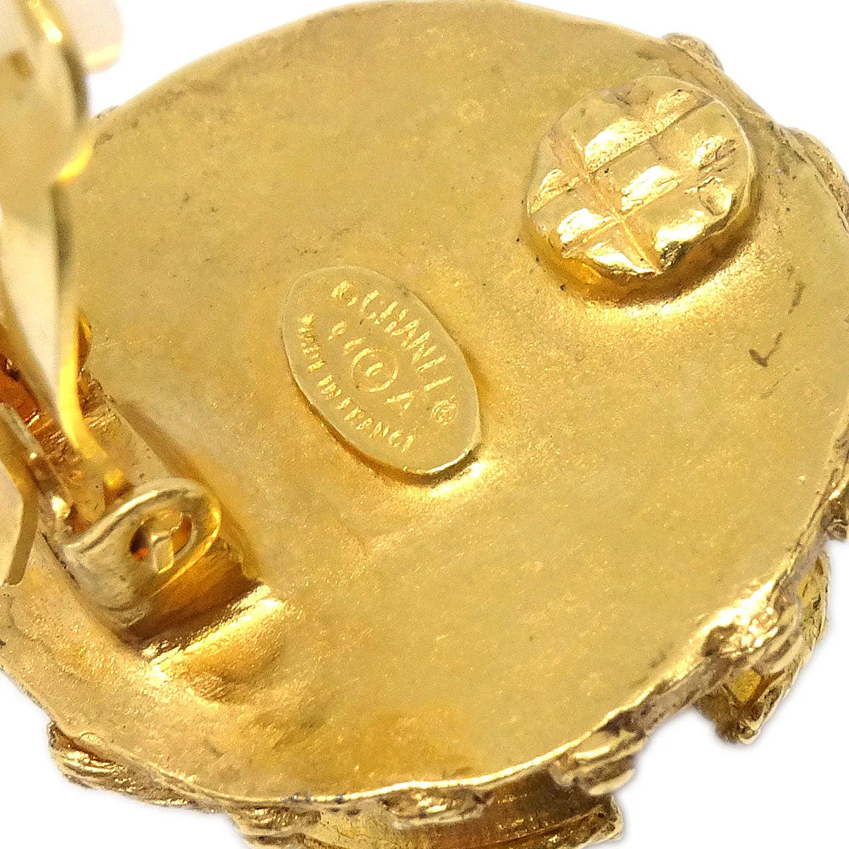 Chanel CC Costume Pearl Button Clip-On Earrings Gold 94A - Image 4