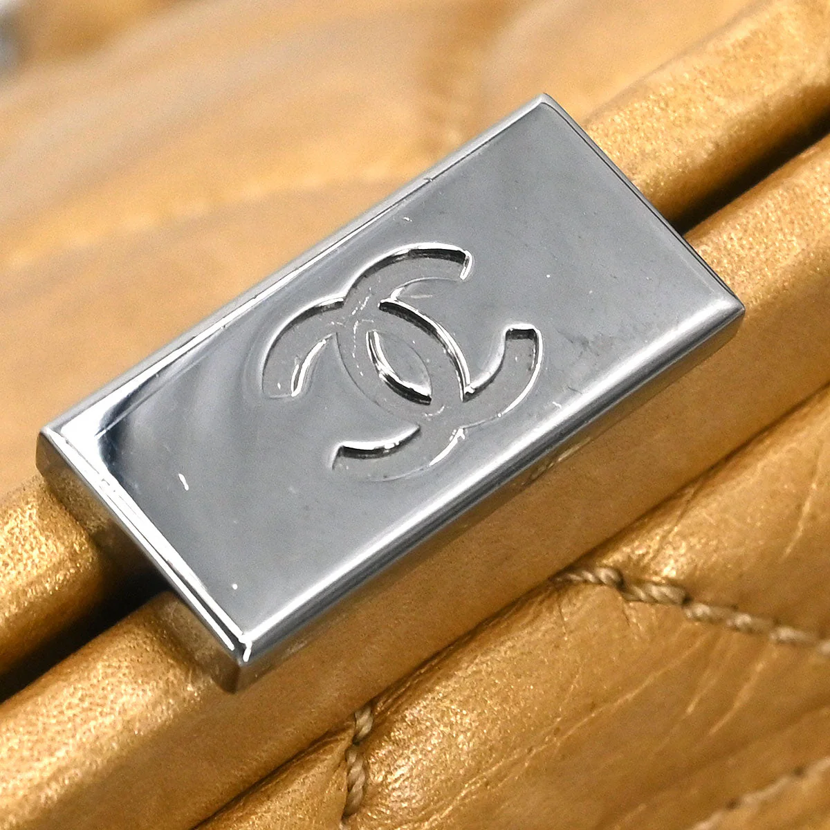 Chanel 2005-2006 Gold Lambskin Handbag - Image 7