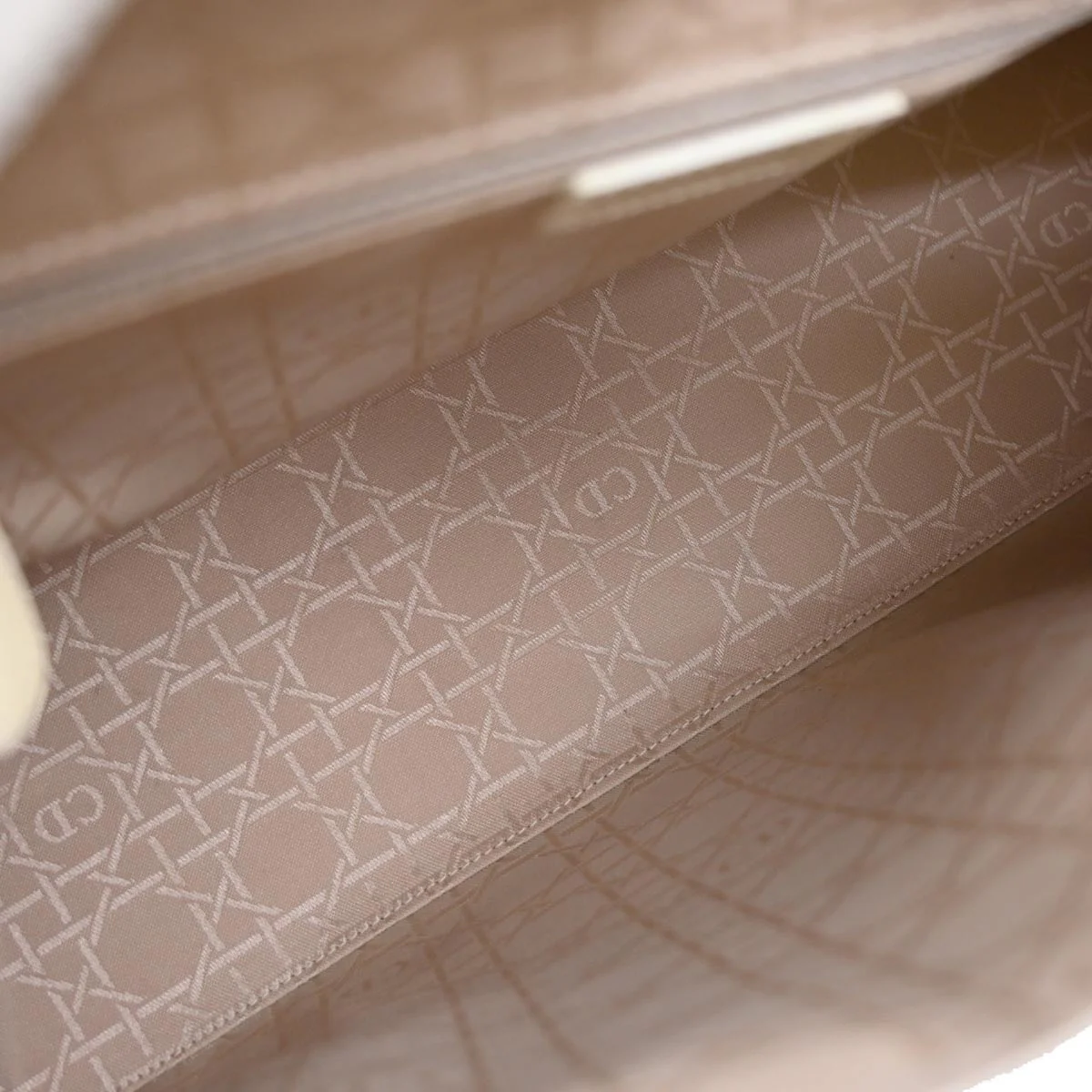 Christian Dior Ivory Patent Leather Lady Dior 2way Shoulder Handbag - Image 8