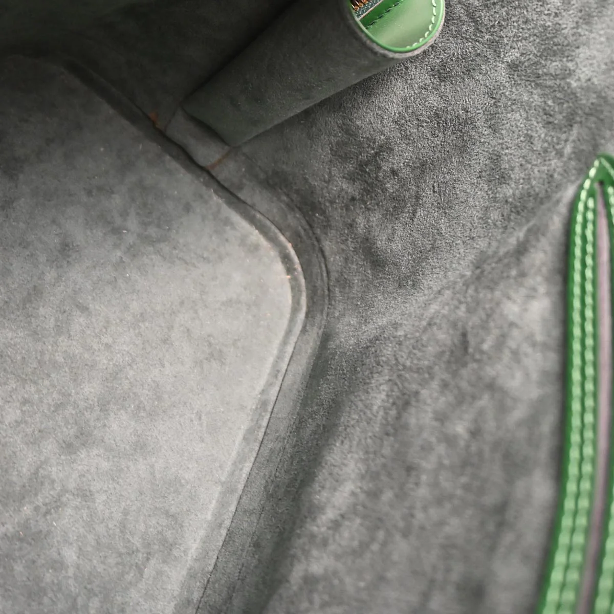 Louis Vuitton 1997 Green Epi Alma 2way Handbag M52144 - Image 8
