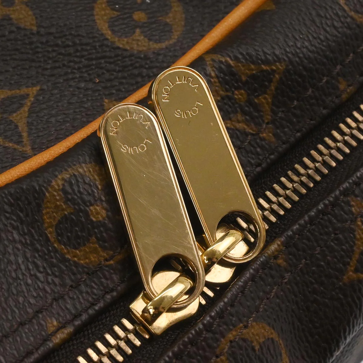 Louis Vuitton 2007 Monogram Manhattan GM Handbag M40025 - Image 3