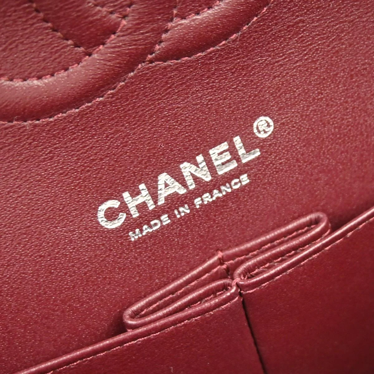 Chanel 2017-2018 Black Lambskin Chevron Medium Classic Double Flap Shoulder Bag - Image 8