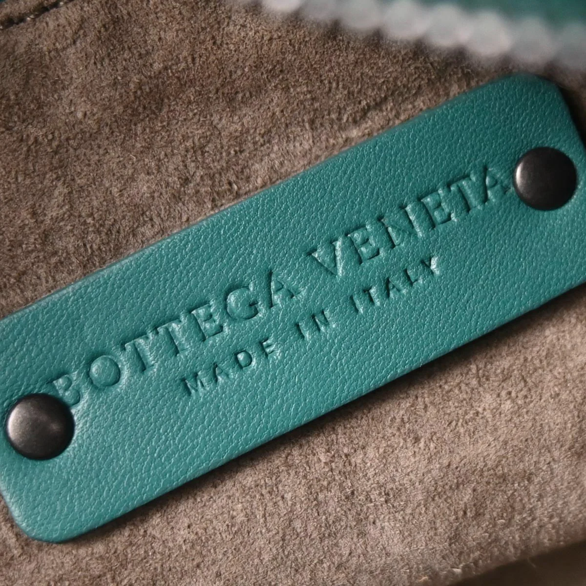 Bottega Veneta Green Intrecciato Shoulder Bag - Image 10
