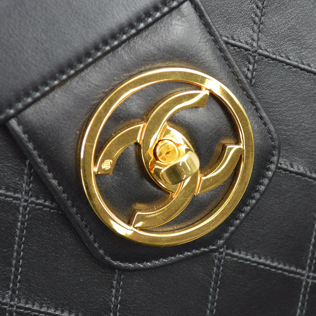 Chanel 1994-1996 Black Lambskin Bicolore Vanity 2way Handbag - Image 7