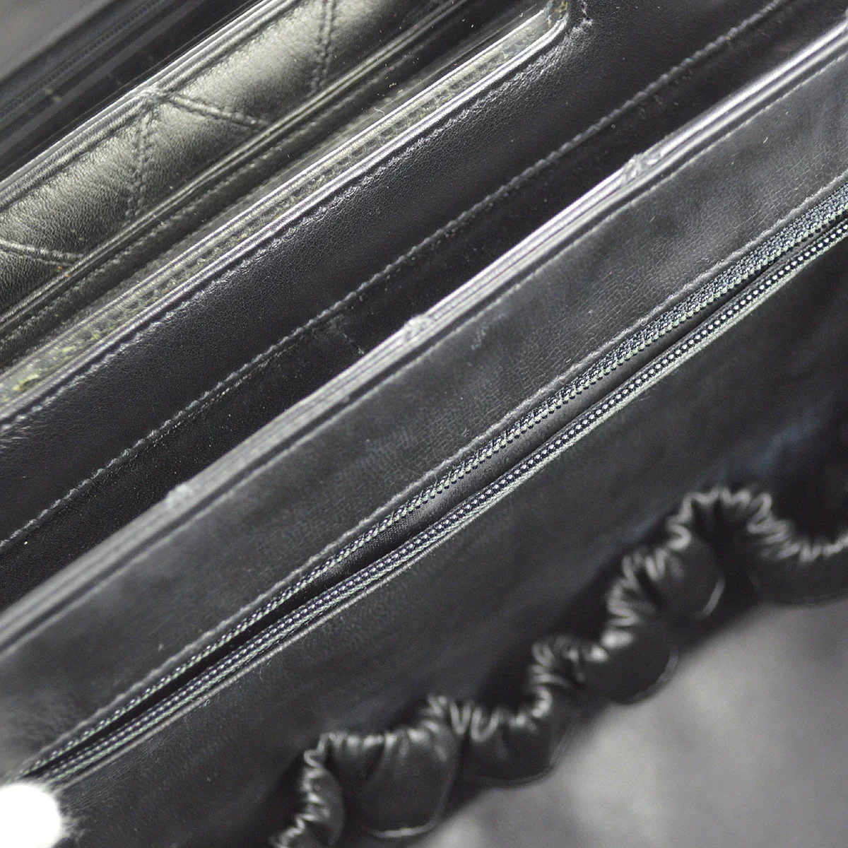 Chanel 1994-1996 Black Lambskin Bicolore Vanity 2way Handbag - Image 9