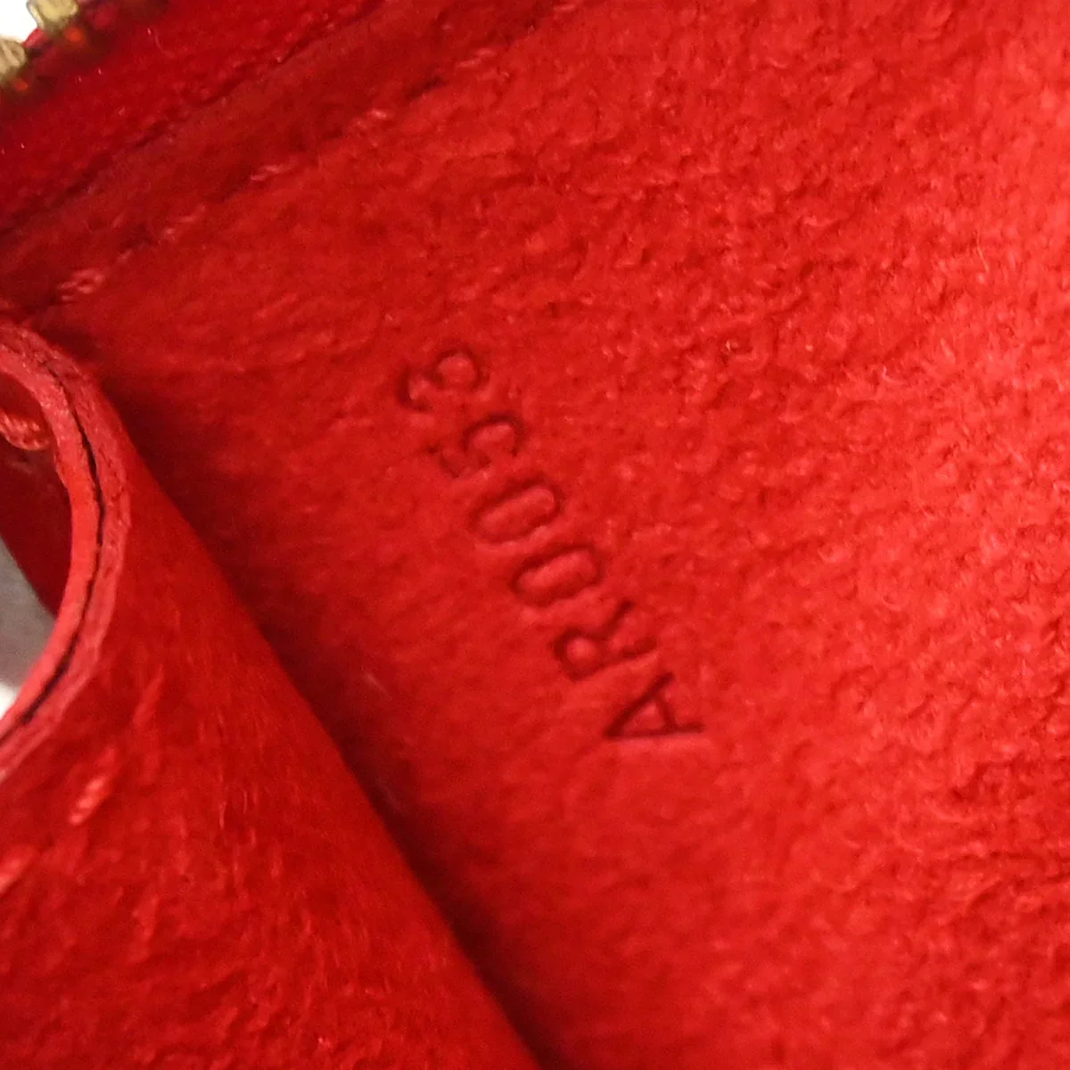 Louis Vuitton 2003 Red Epi Pochette Accessoires 24 Pouch Handbag M5298E - Image 7