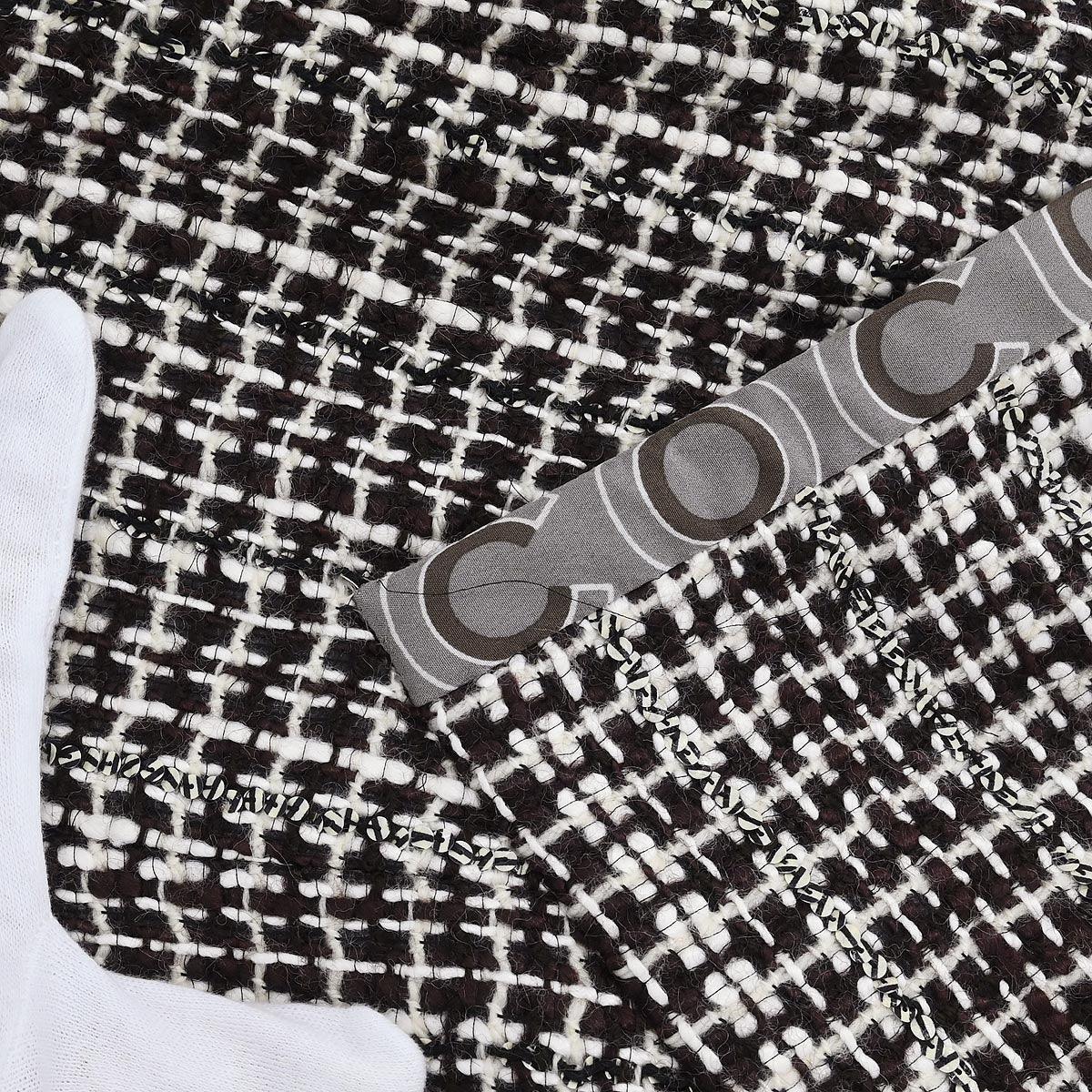 Chanel 2001 Coat Brown #36 - Image 10