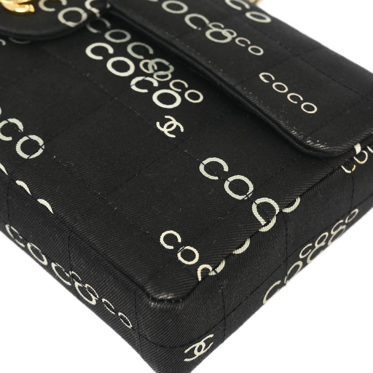 Chanel 2000-2002 Black Canvas COCO East West Choco Bar Shoulder Bag - Image 4