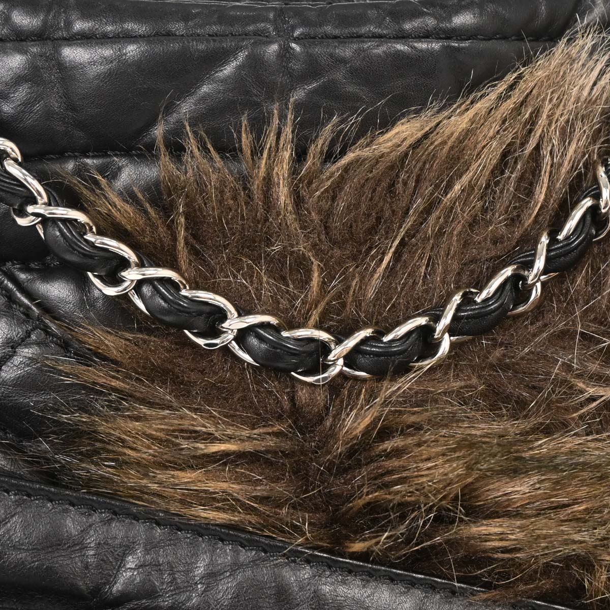 Chanel 2009-2010 Black Calfskin Faux Fur Mademoiselle Lock Shoulder Bag - Image 5