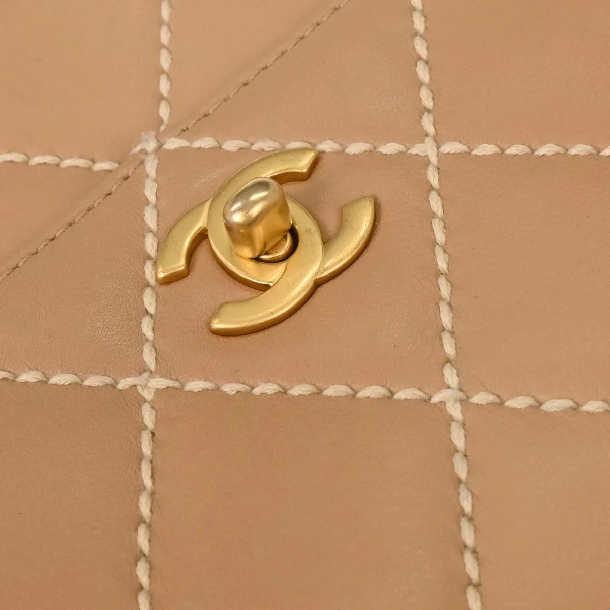 Chanel 2003-2004 Beige Calfskin Shoulder Bag - Image 4
