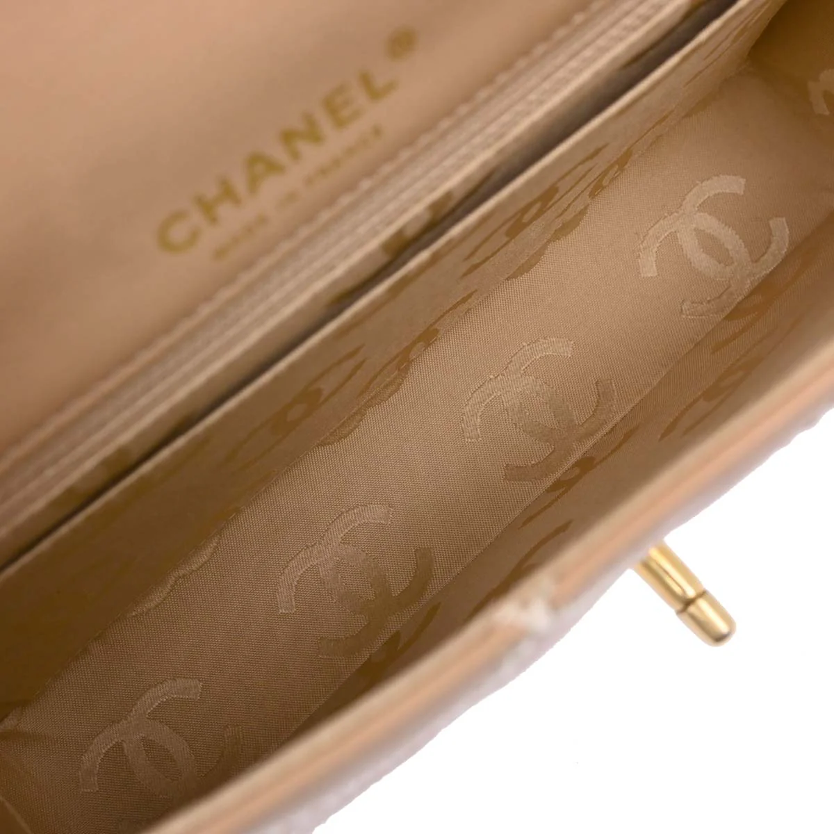 Chanel 2003-2004 Beige Calfskin Shoulder Bag - Image 7
