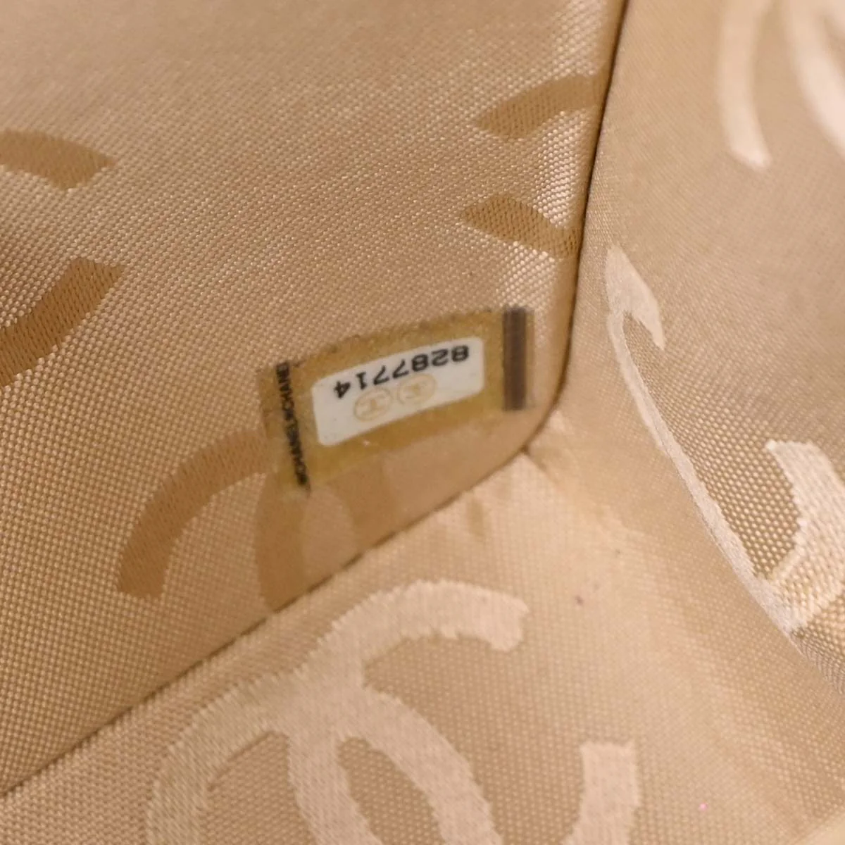 Chanel 2003-2004 Beige Calfskin Shoulder Bag - Image 9